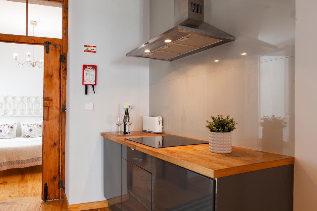 Alfama Terrace Apartment With Authentic XVIII Tiles And Historic Notes 3 Bedrooms & 2 Bathrooms Ac Lisboa Εξωτερικό φωτογραφία