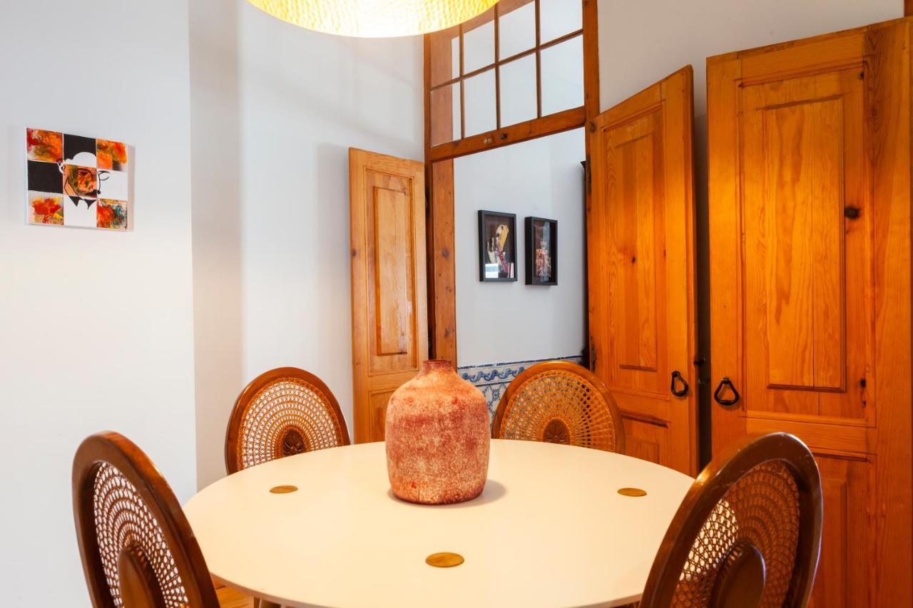 Alfama Terrace Apartment With Authentic XVIII Tiles And Historic Notes 3 Bedrooms & 2 Bathrooms Ac Lisboa Εξωτερικό φωτογραφία